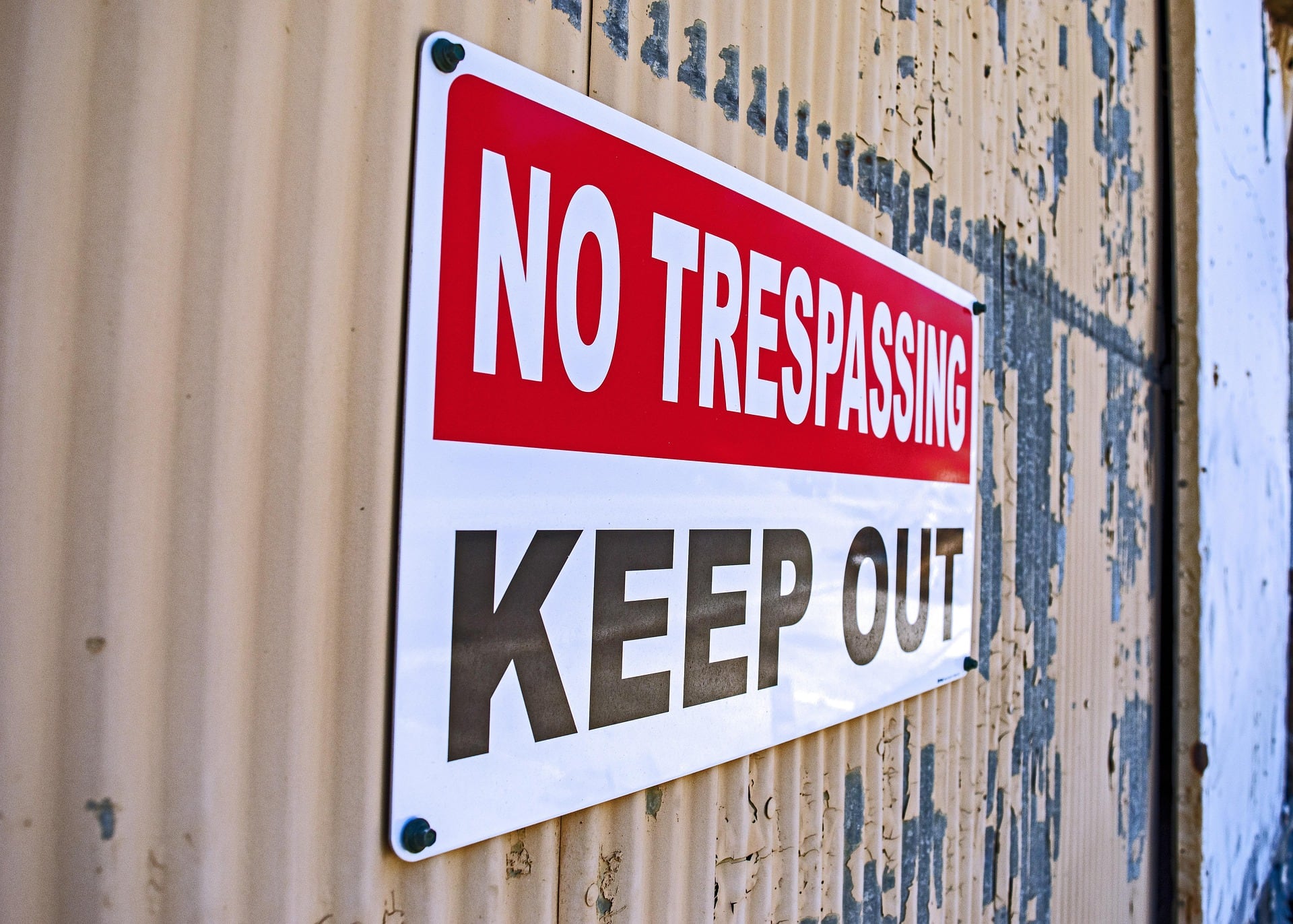 no trespassing 5108506_1920