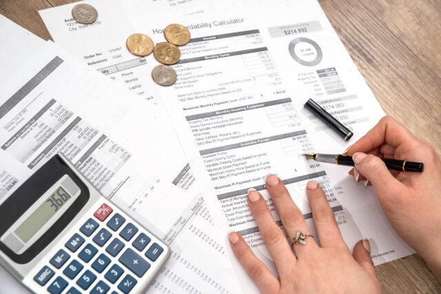 money calculator bills